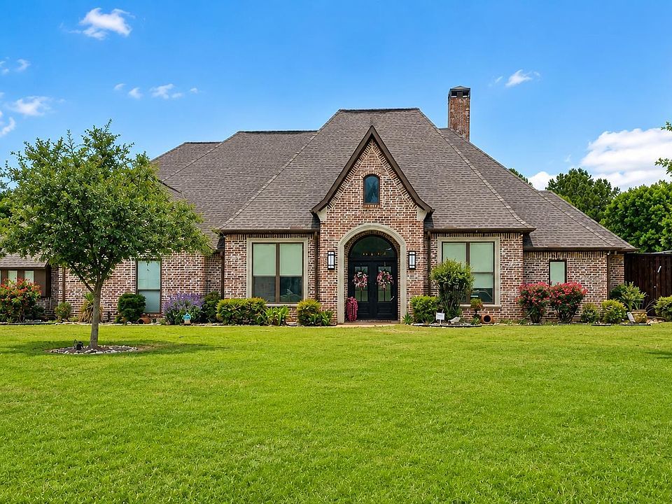 2nd image of 5200 Lago Vista Dr