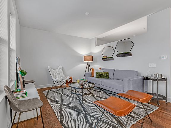 2nd image of 204 Parsons Ave #204