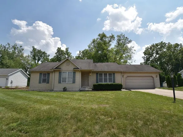 615 Redbud Ln, Middlebury, IN 46540