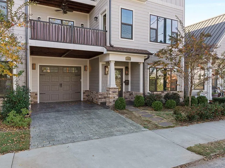 105B McCall St — Photo 4