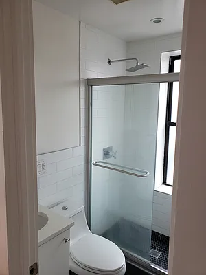 Rented by Vertical Real Estate LLC | media 17