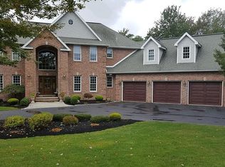 10 Chelsea Ct, Covington Township, PA 18424