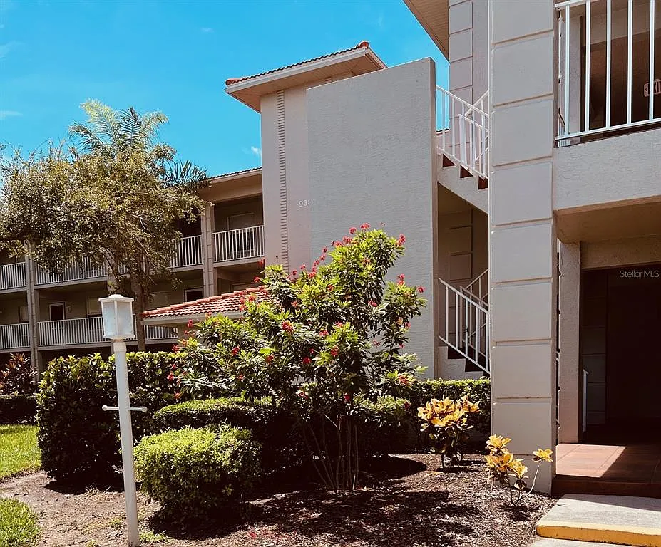 2 bed, 2.0 bath, 1106 sqft, $5,500 — Photo 1