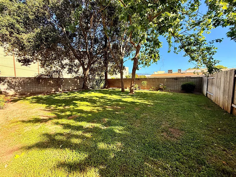 3618 Manzana St — Photo 17