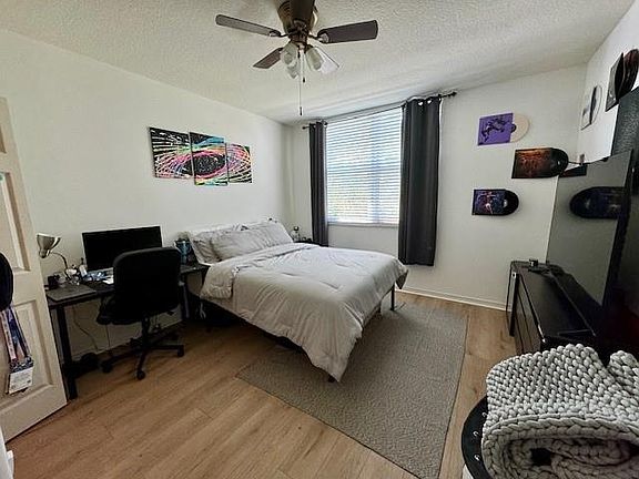 4th image of 2401 NE 65th St #4-404