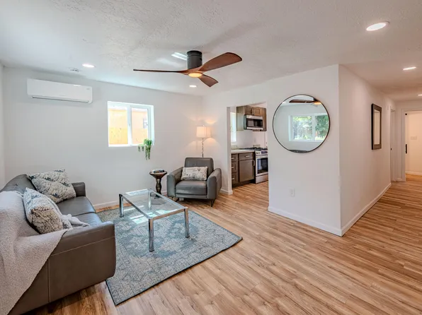 614 San Lorenzo Ave NW, Albuquerque, NM 87107