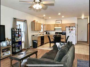 265 Ellen St, Sycamore, IL 60178