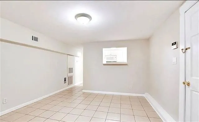 2820 Oreilly St #LOWER — Photo 6