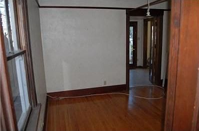 4th image of 3645 Menlo Ave