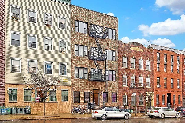 Rented by Dwelling NY Realty Inc | media 32