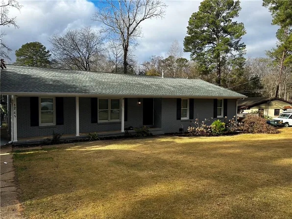 1245 Juniper Dr, Auburn, AL 36830