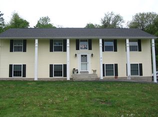 29 McLaughlin Dr, Marlboro, NY 12542