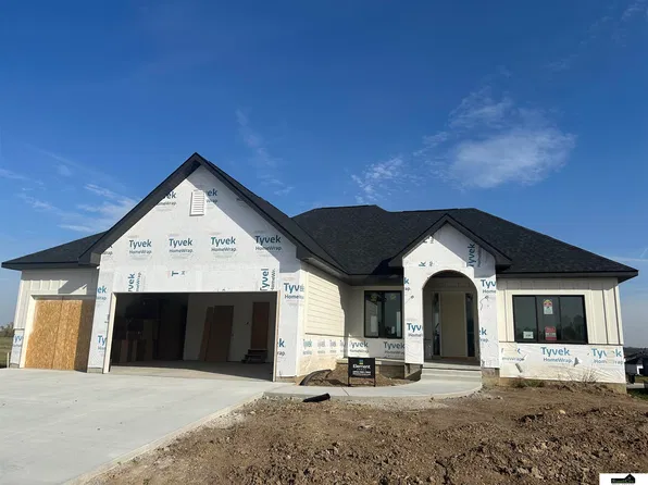2100 S 93rd St, Lincoln, NE 68520