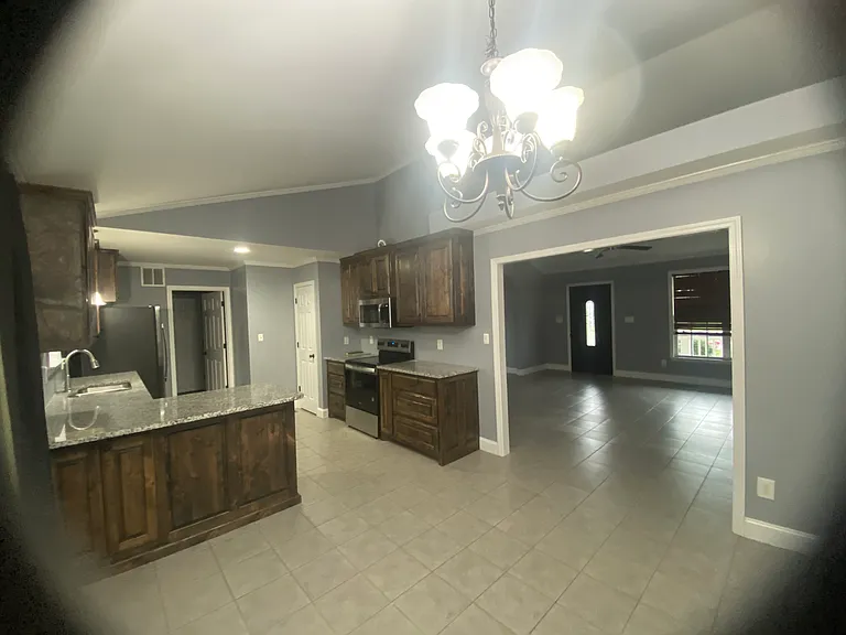 31 Oakley Dr — Photo 3
