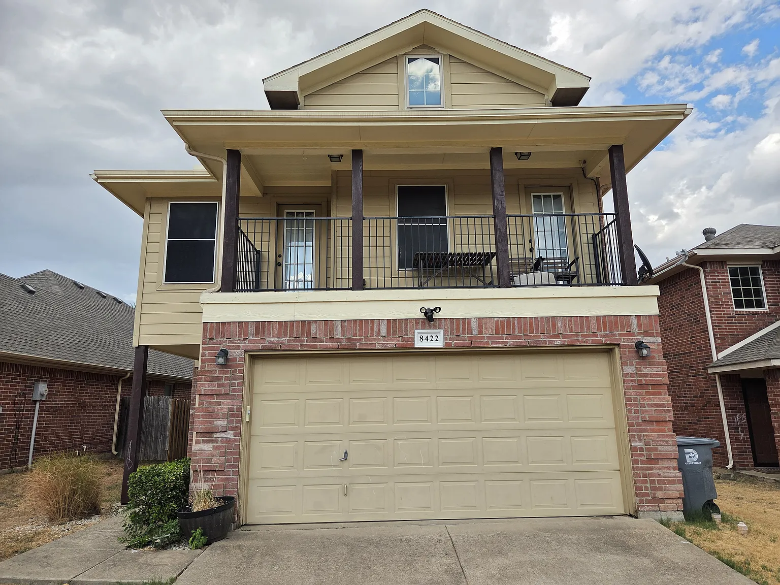 3 bed, 1612 sqft, $2,225 — Photo 2