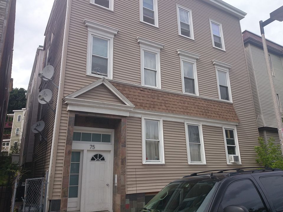 2nd image of 75 Heath St