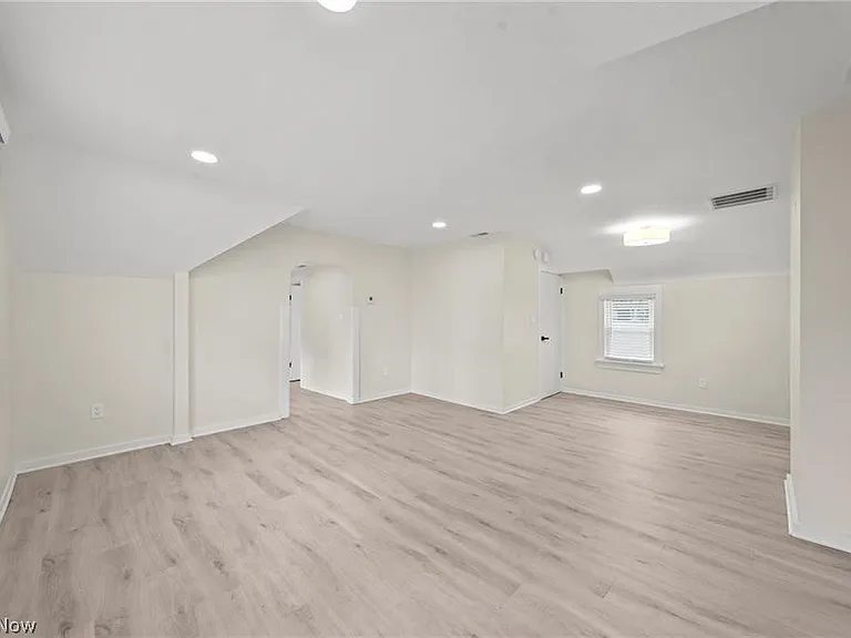 3301 Hancock Ave #UP — Photo 7