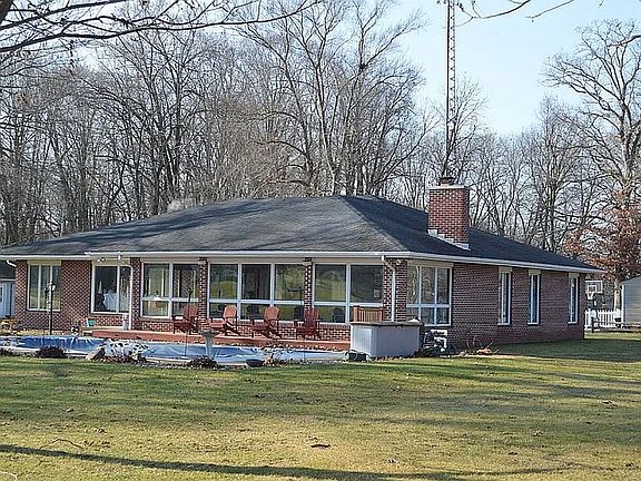 5th image of 5268 E Country Club Rd