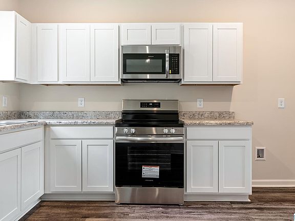 7th image of this home