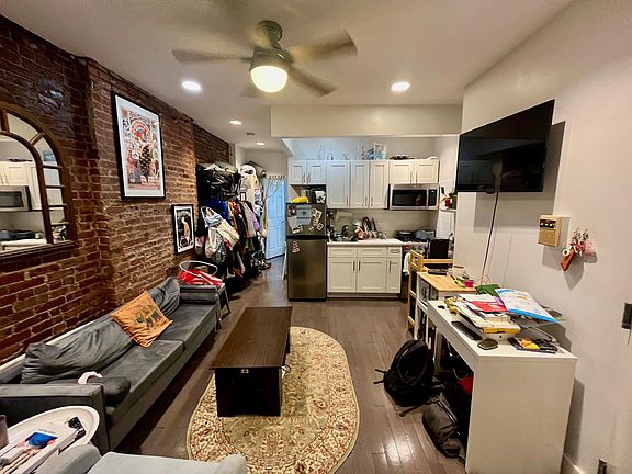 3rd image of 523 E 12th St APT 14
