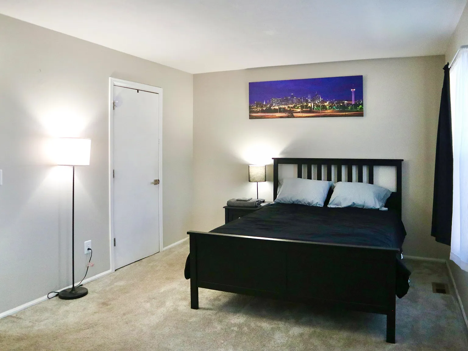 4 bed, 2.0 bath, 1400 sqft, $949 — Photo 2
