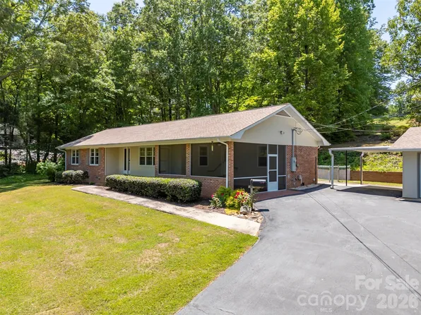 113 Chestnut Rd, Landrum, SC 29356