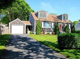 412 Wolcott Ave, Middletown, RI 02842