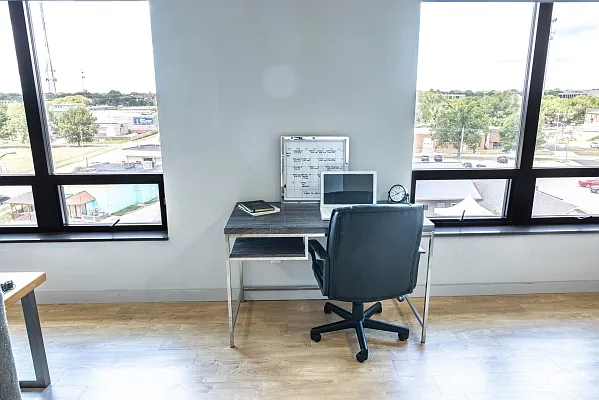 Studio, 770 sqft, $1,399 — Photo 4