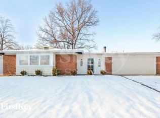 1465 Aintree Dr, Florissant, MO 63033