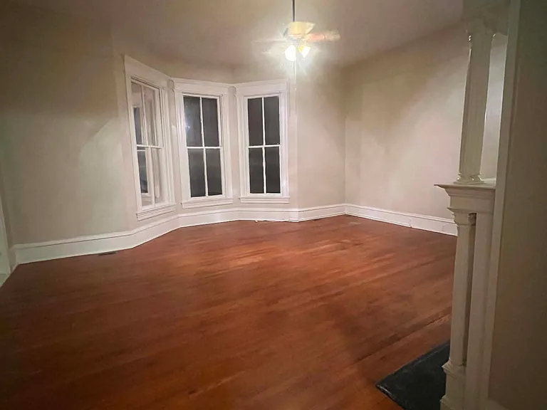 233 College St #3 — Photo 3