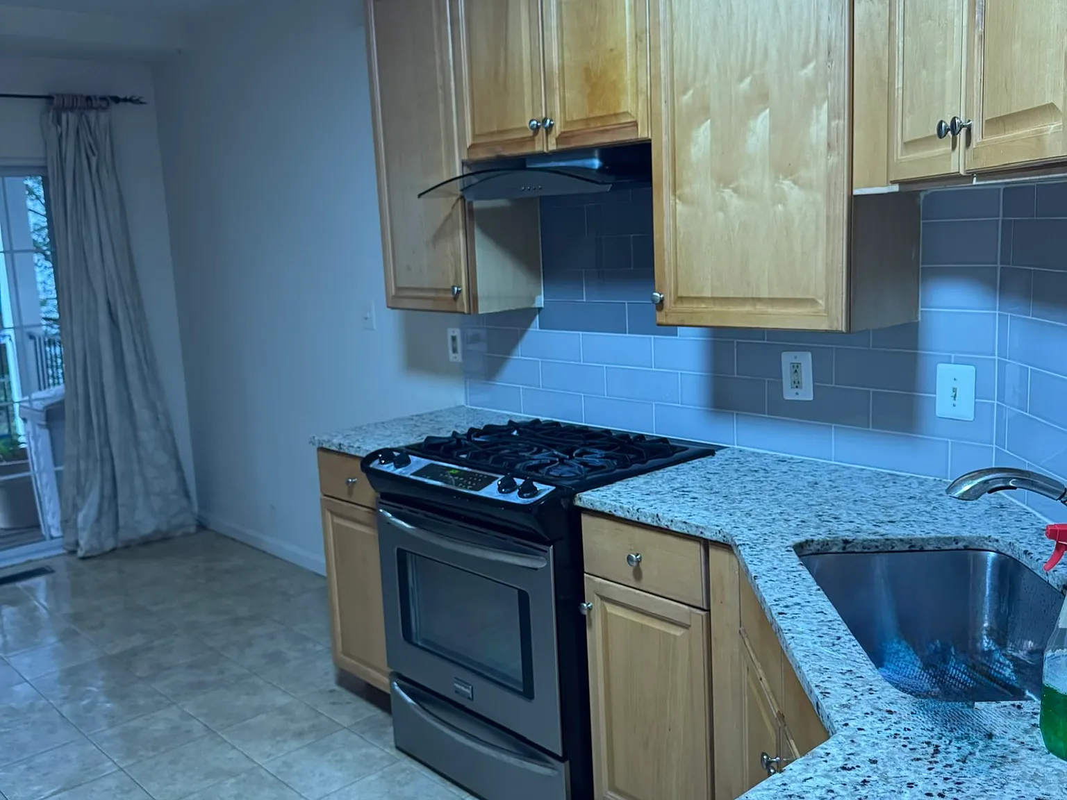3 bed, 1530 sqft, $2,950 — Photo 3