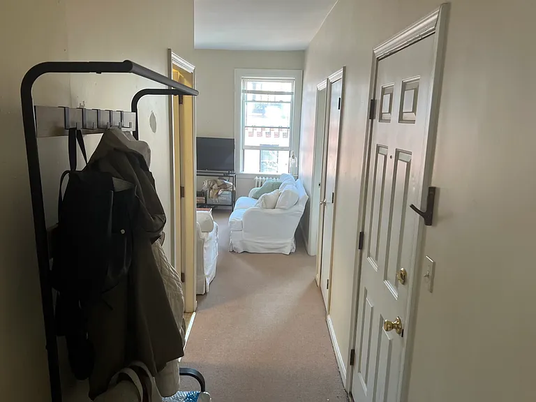 24 Phillips St #5 — Photo 3