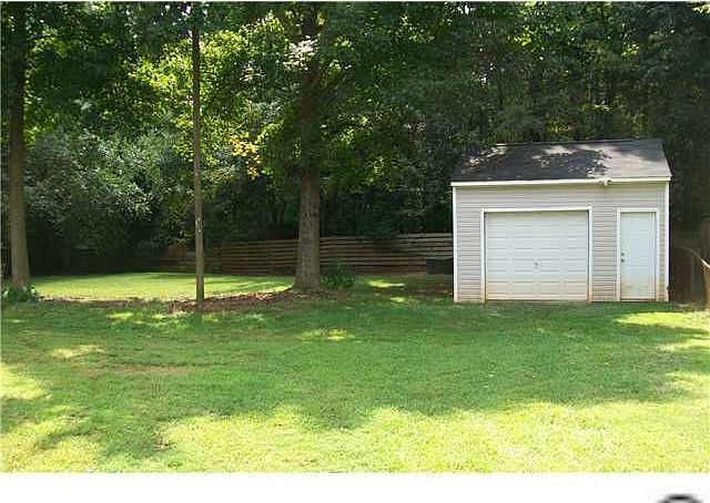 2nd image of 726 Carrington Dr