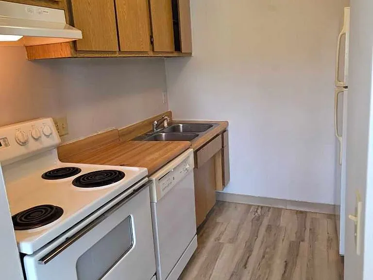 6063 Briarcliff Path — Photo 4