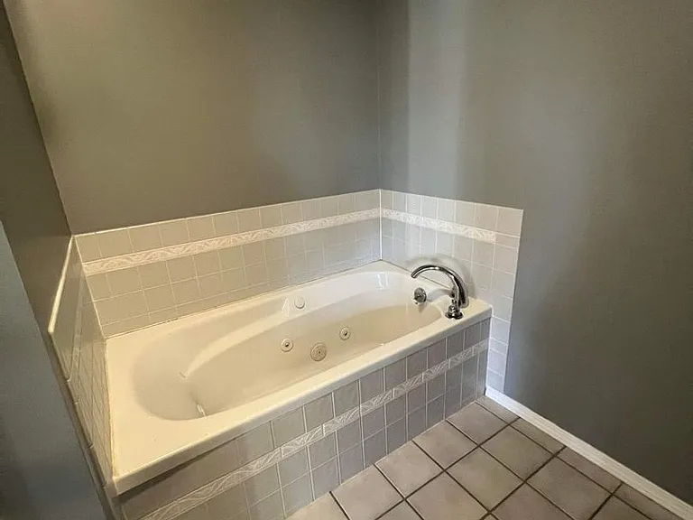 1601 Kiowa Dr — Photo 4
