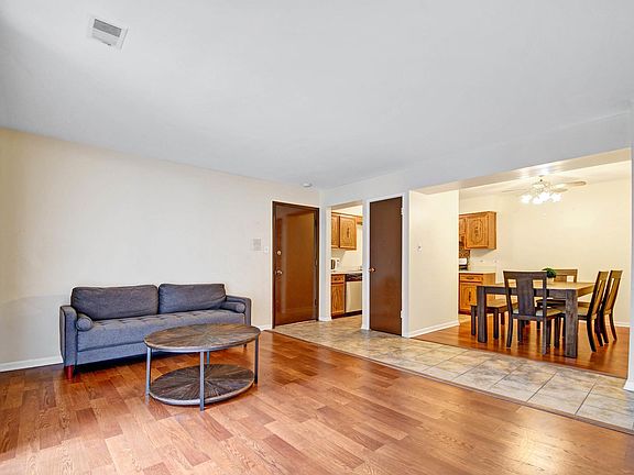 5th image of 4825 W 109th St APT 102