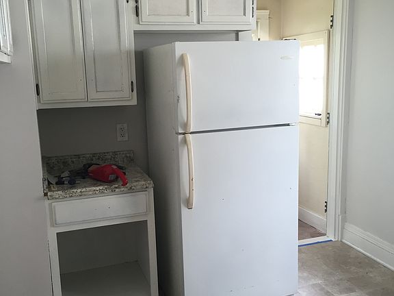 2nd image of 1520 Spring Garden Ave