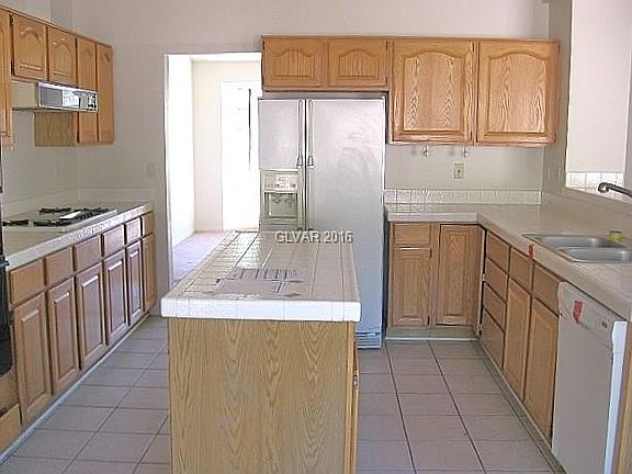 4th image of 1886 Elderberry Pl