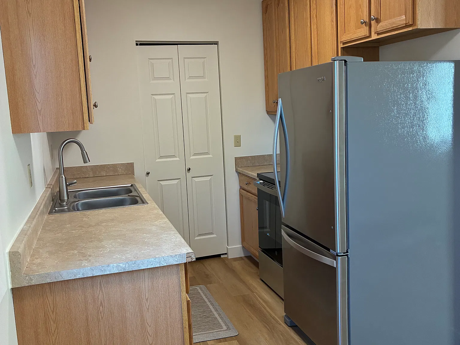 2 bed, 800 sqft, $1,150 — Photo 2