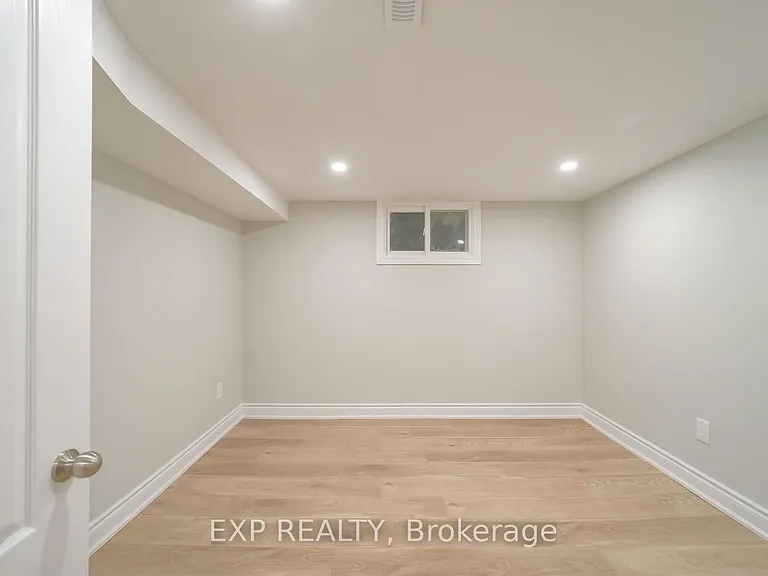 1509 Main St E #BASEMENT — Photo 4