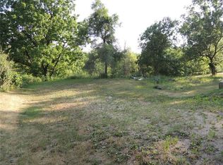 302 Broadway St SW, Hopkinton, IA 52237