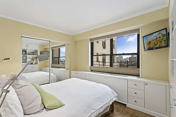 Sold by Compass | media 13