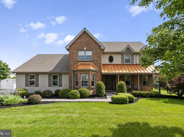 1820 Oakridge Ct, Lebanon, PA 17046