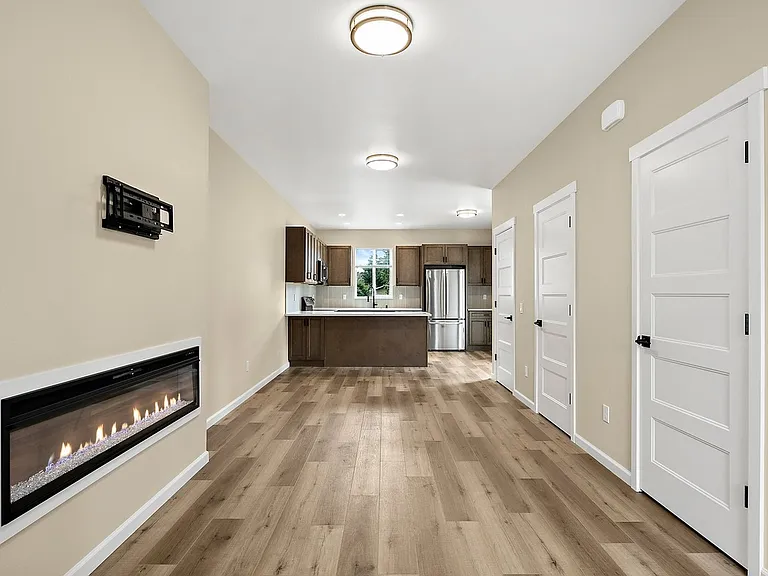 8511 Woodlawn Ave SW — Photo 5