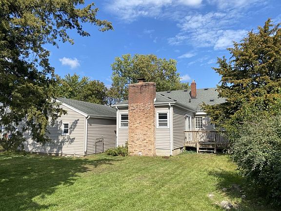 2nd image of 713 E Hosmer St