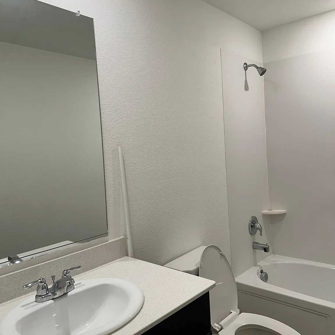 3 bed, 1240 sqft, $1,999 — Photo 1