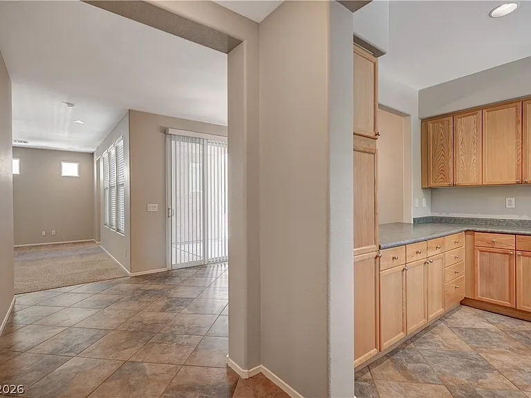 10592 Valdosta Ave — Photo 5