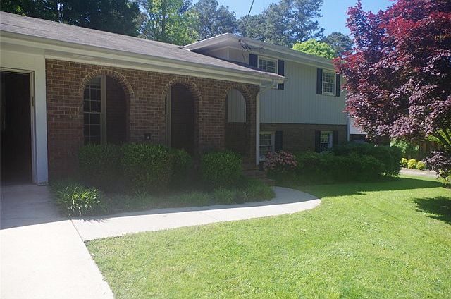 1st image of 421 Burke Cir