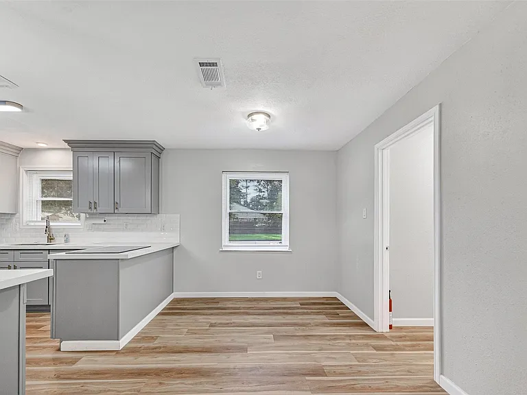 25503 Foxbriar Ln — Photo 18