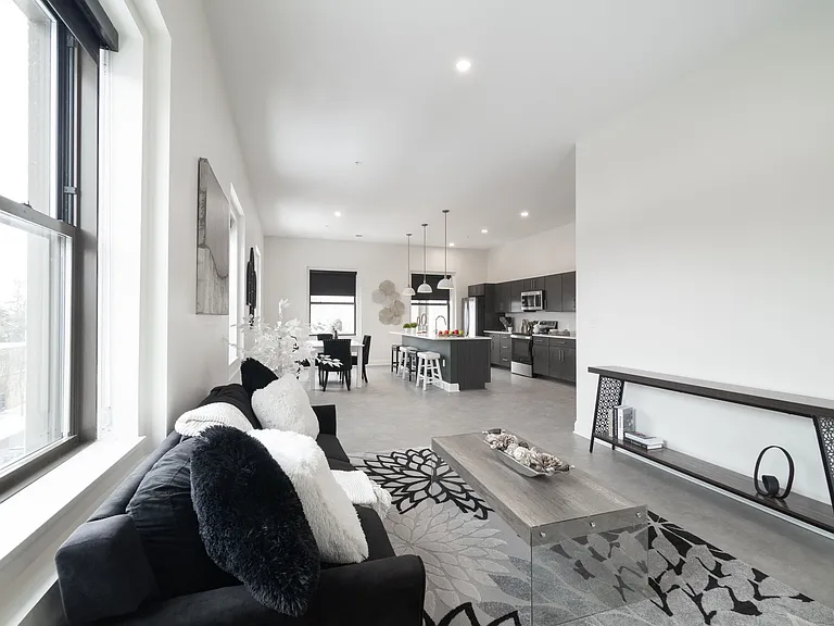 Annex Apartments — Photo 15